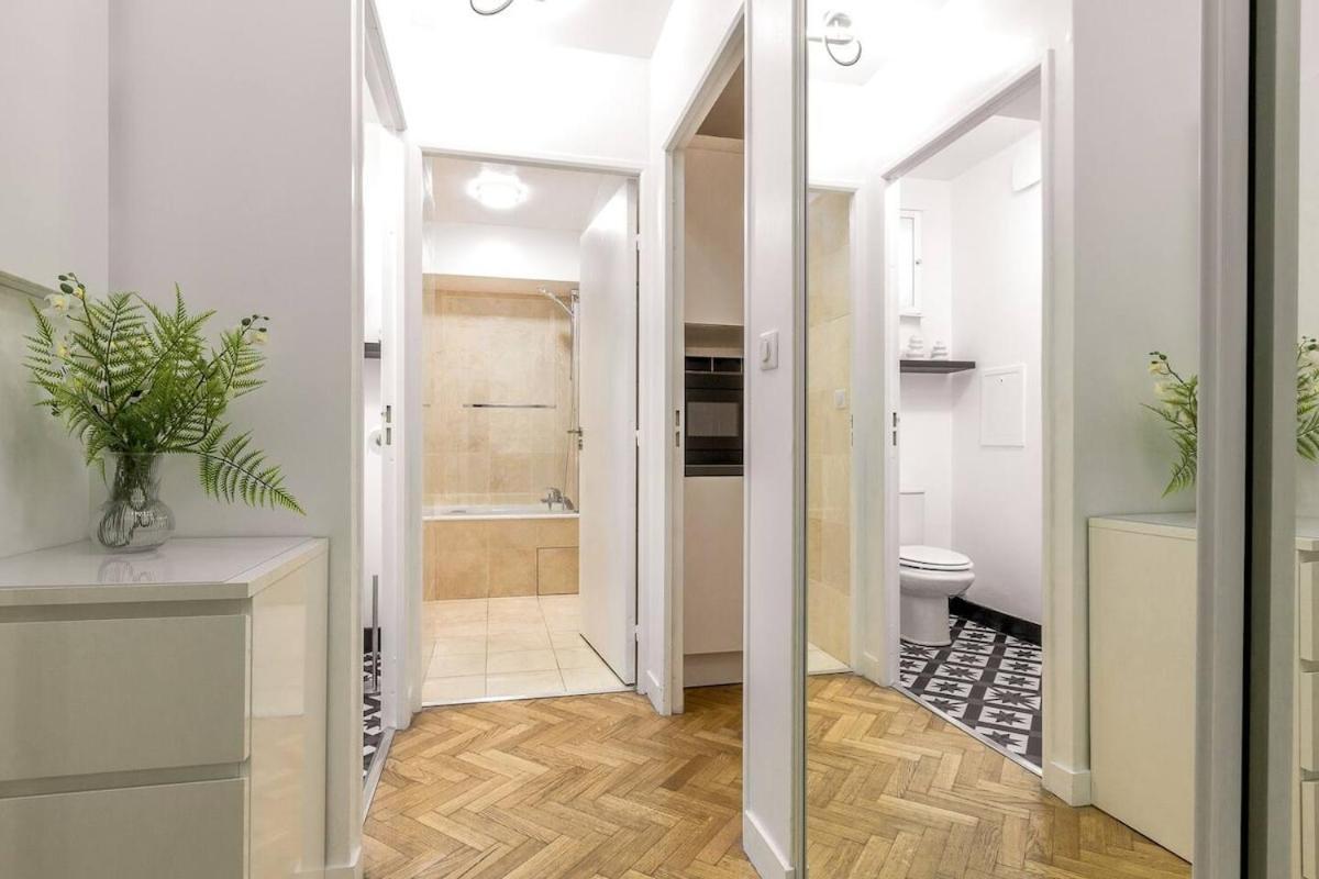 Apartment Elegante Evasion Dans Le Vibrant 11e Arrondissement - Longue Duree Paris